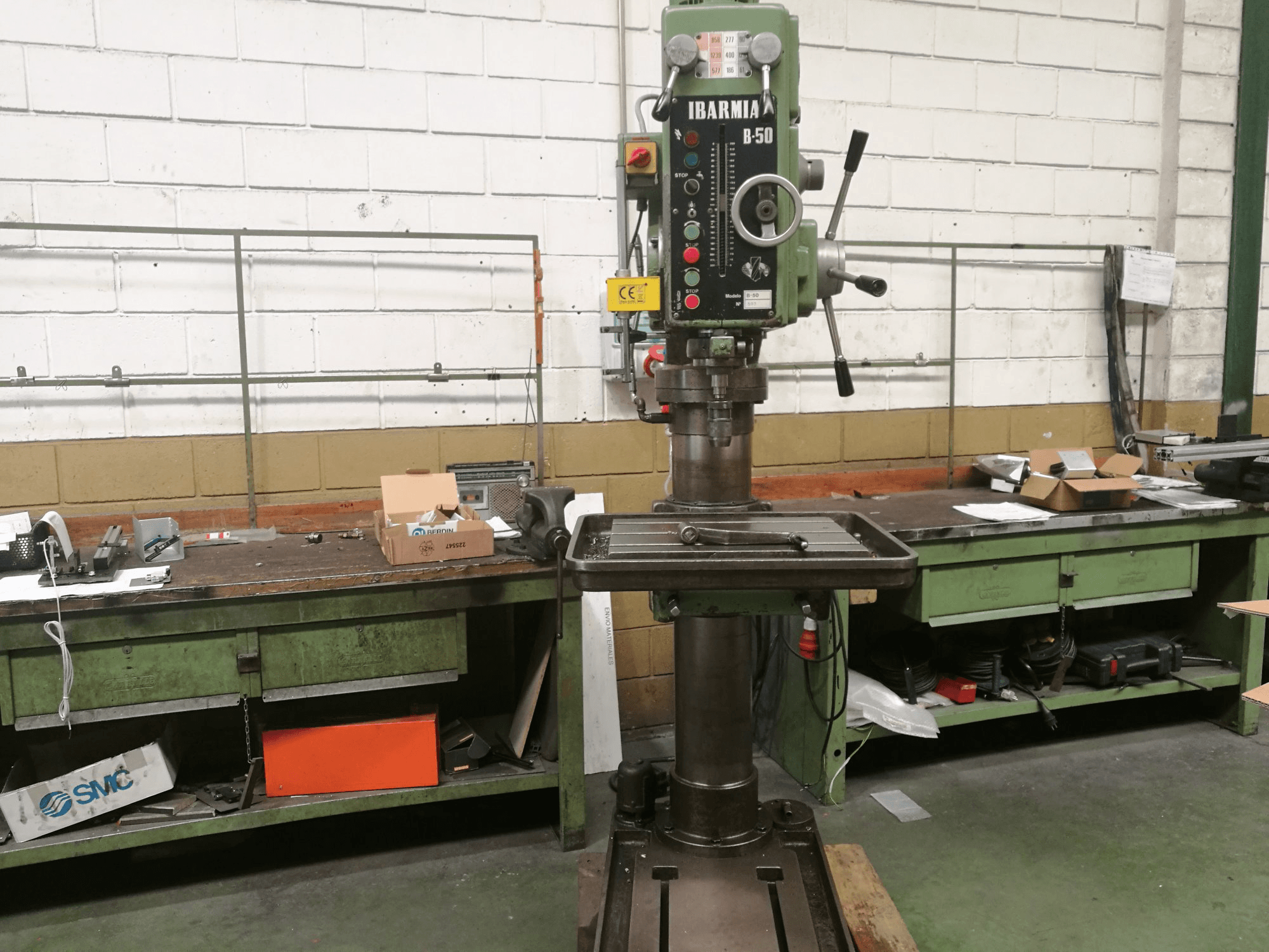 Front view 1 of IBARMIA B-50 Machine