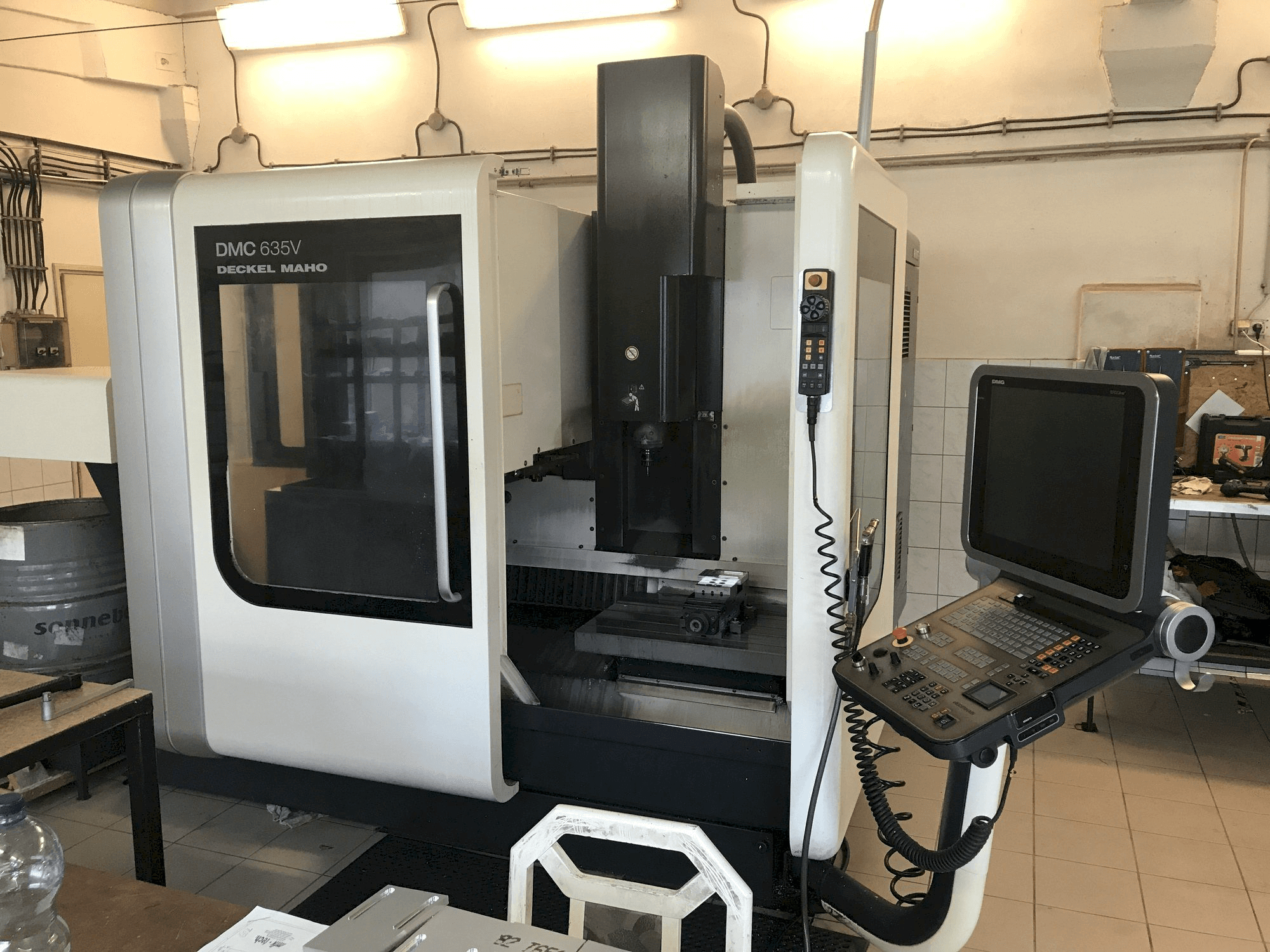 Front view of DECKEL MAHO DMC 635V machine