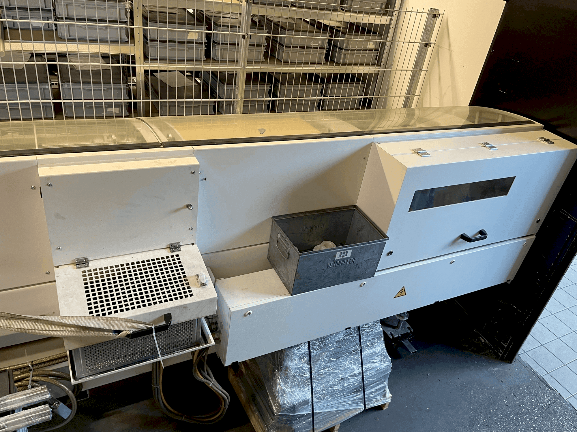 Front view of BREUNING PROFImat 80.8*270/8 machine