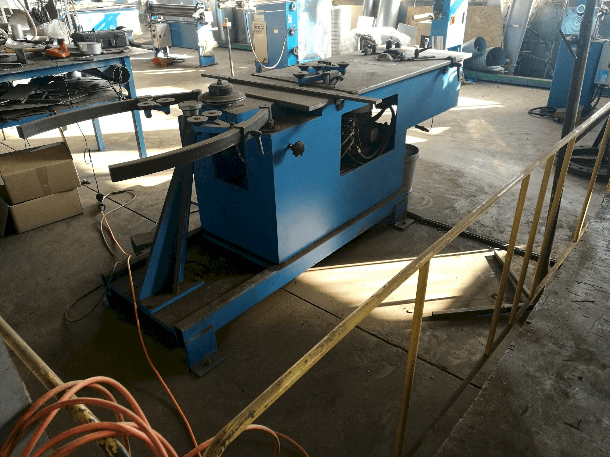 Front view of SPIRO GORELOCKER -1 machine