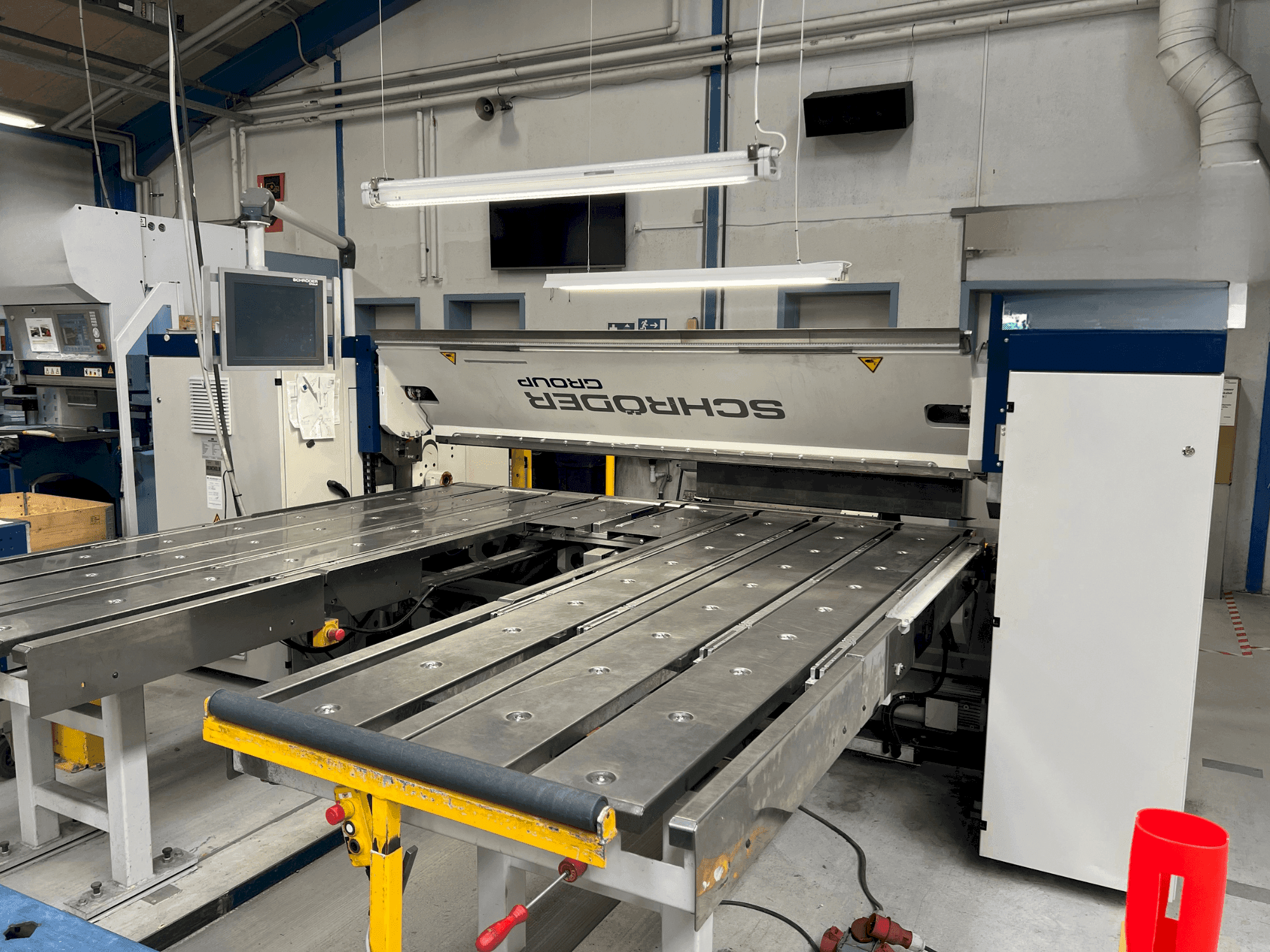 Front view of SCHRODER-FASTI PowerBend Professional 2500/4,0 UD machine