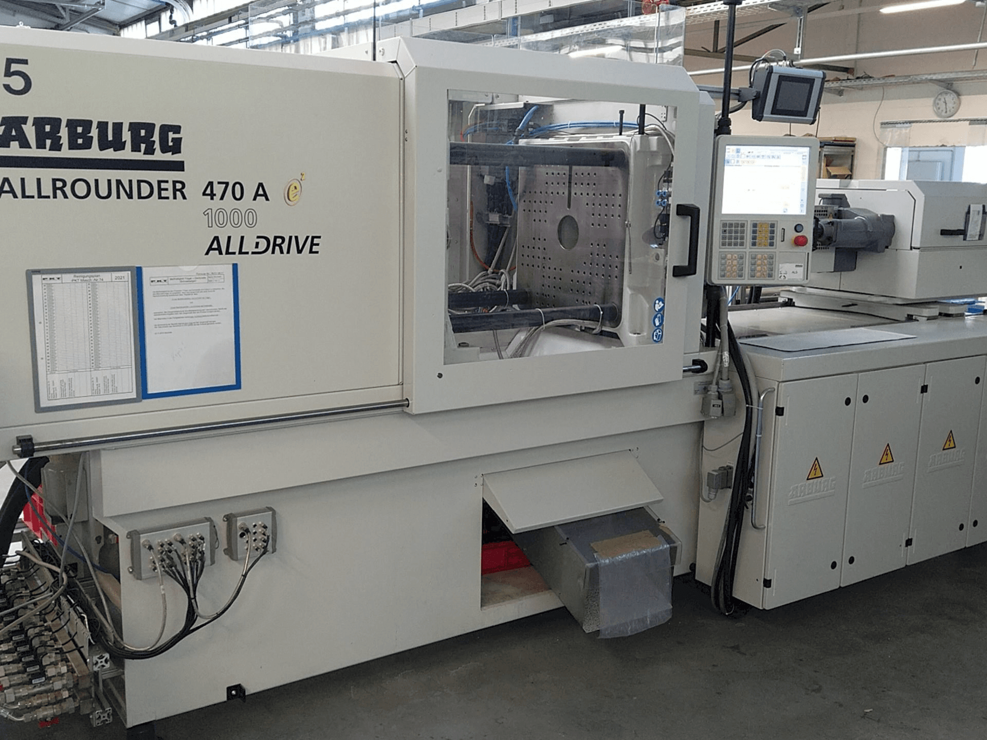 Front view of Arburg Allrounder 470 A 1000-400 machine