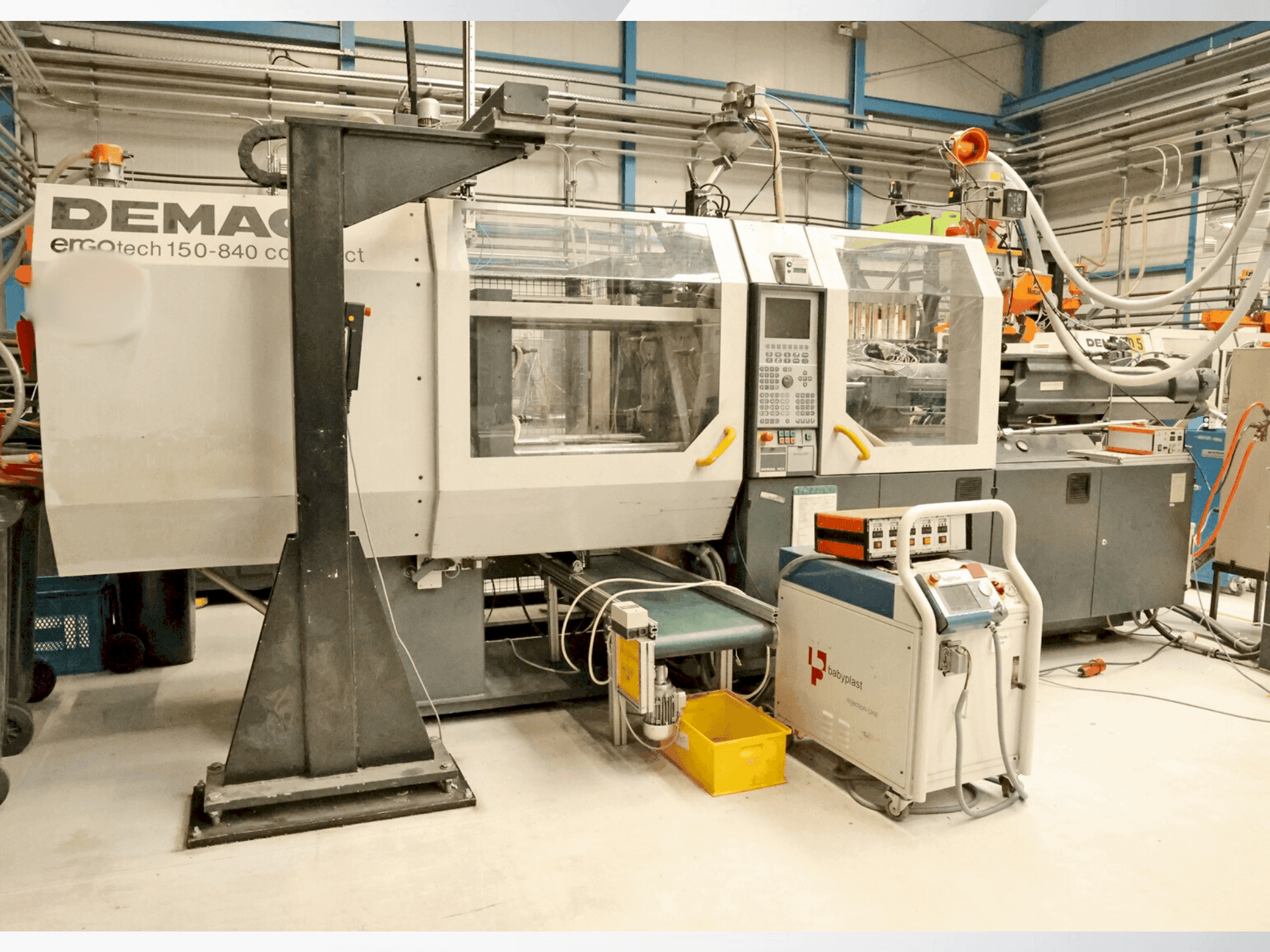 Front view of DEMAG Ergotech 150-849 NC 4 compact machine