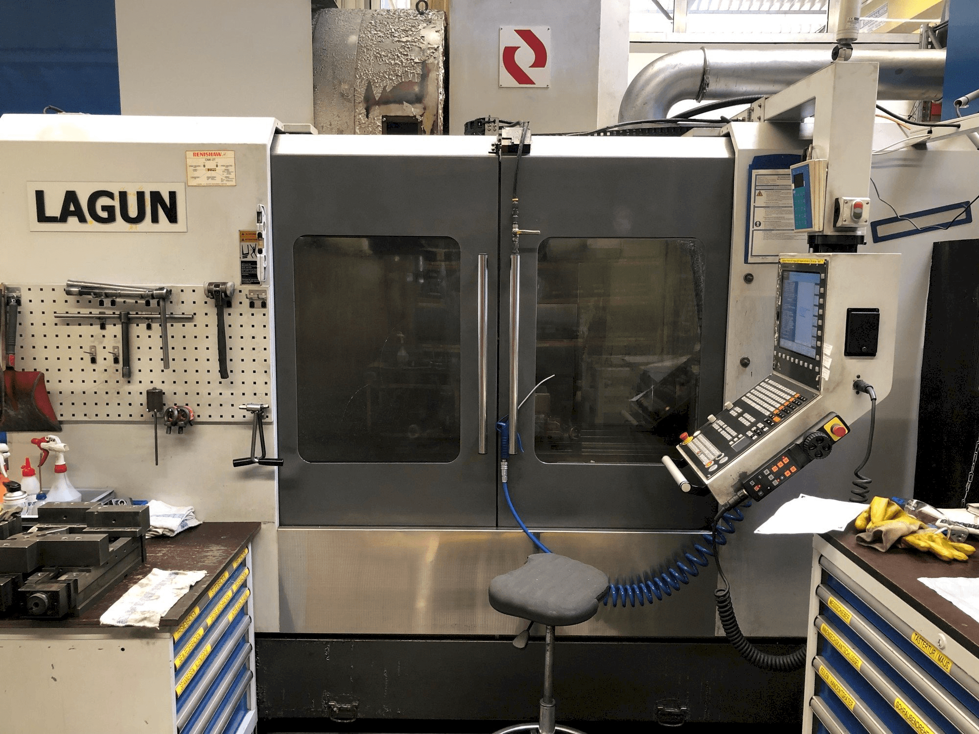 Front view of LAGUN L1400 machine