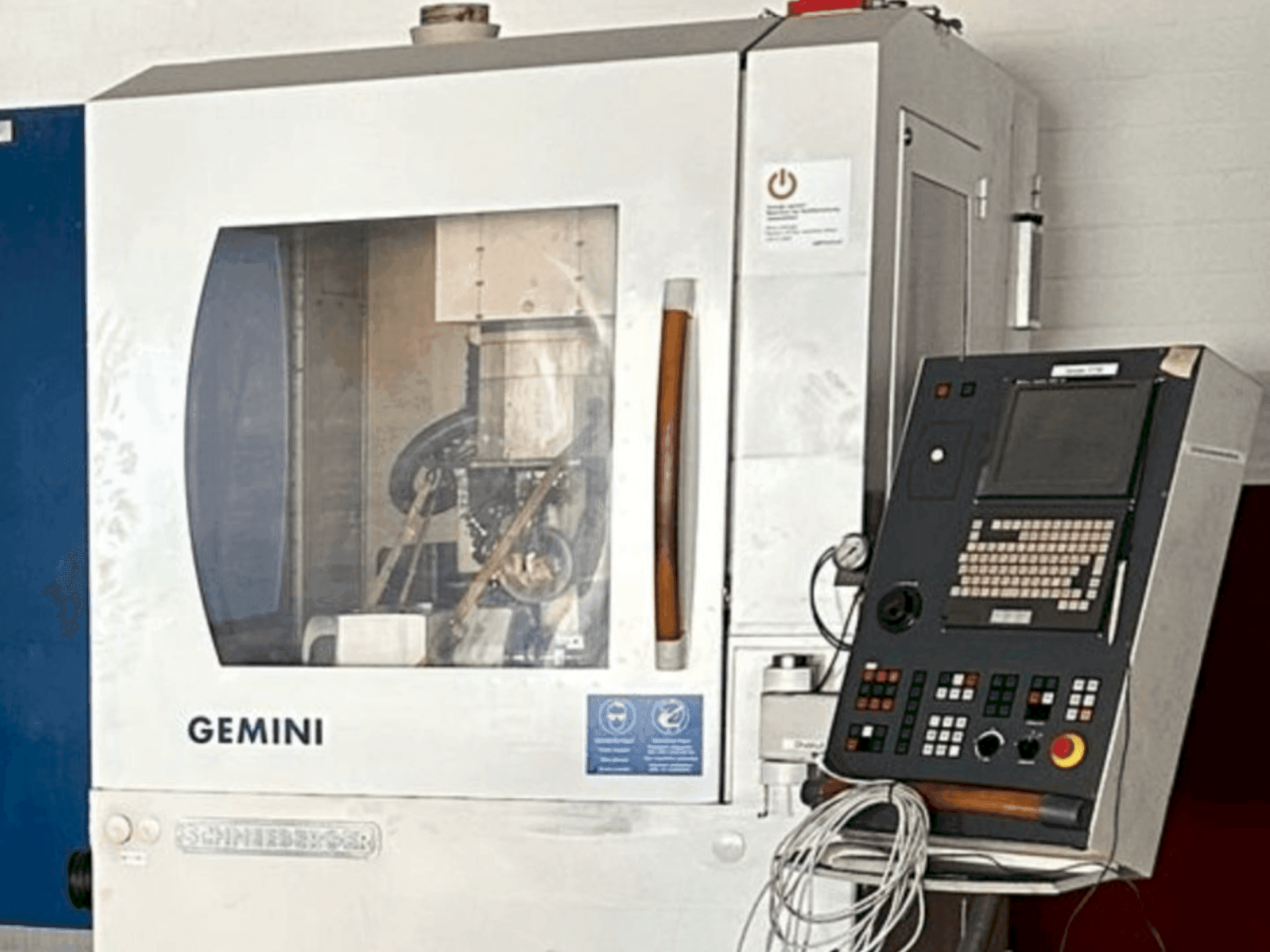 Front view of Schneeberger MRG Gemini machine