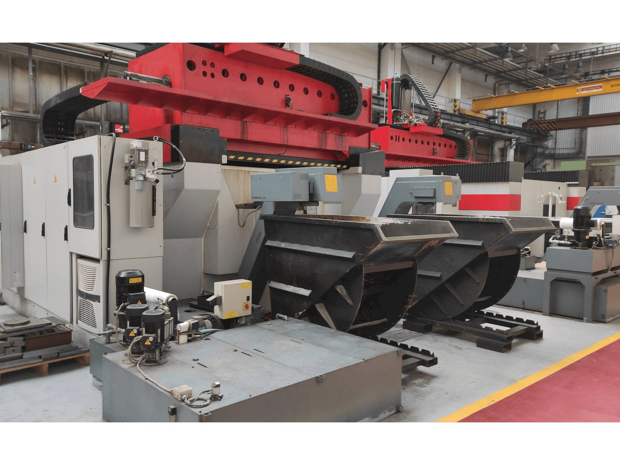 Front view of TRIMILL VU 2313 machine