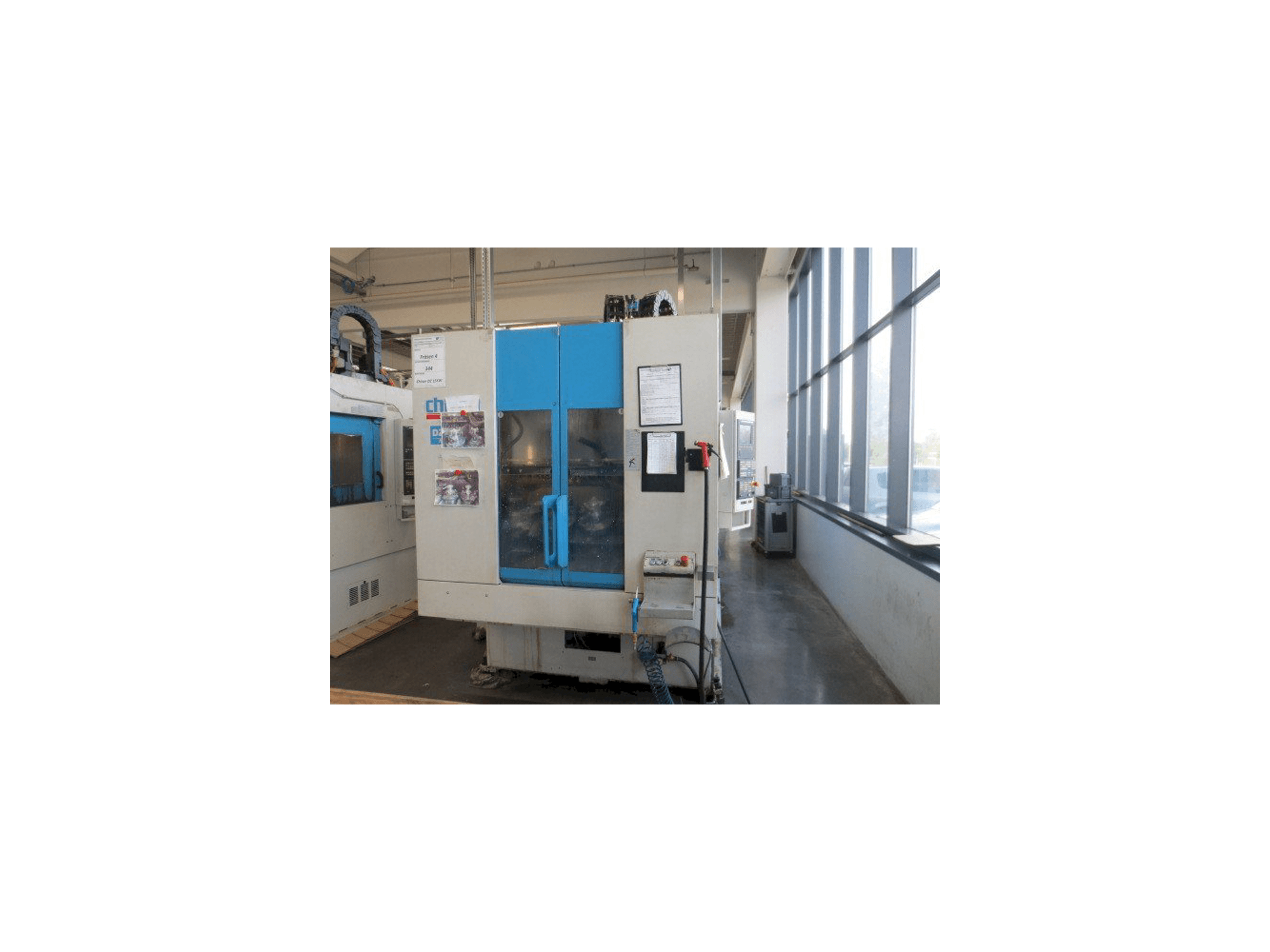 Front view of CHIRON DZ 15K W machine