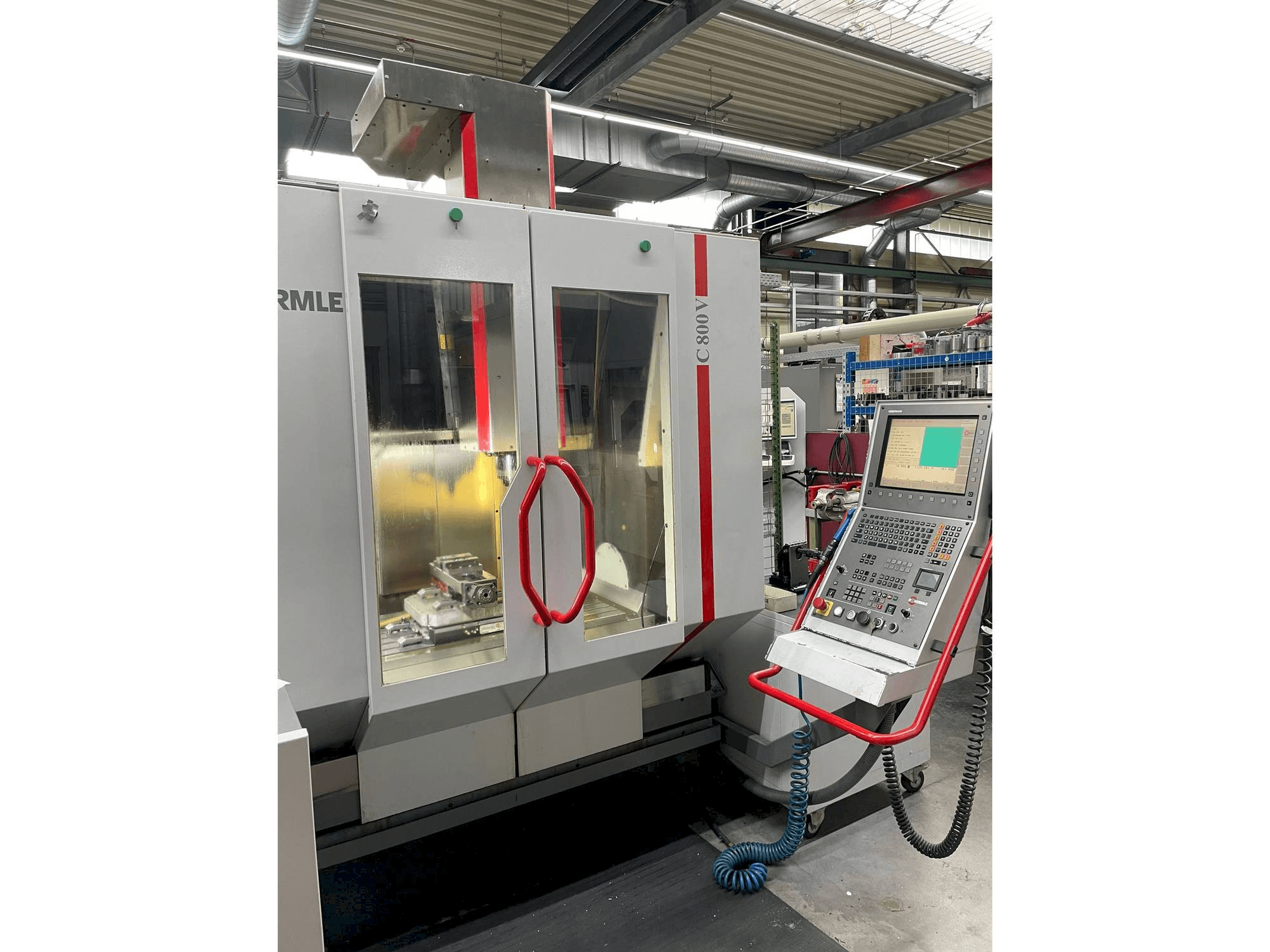 Front view of HERMLE C 800 V machine