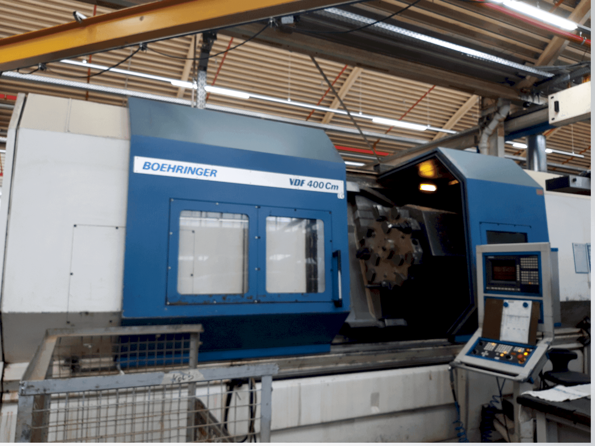 Front view of BOEHRINGER VDF 400 CM machine