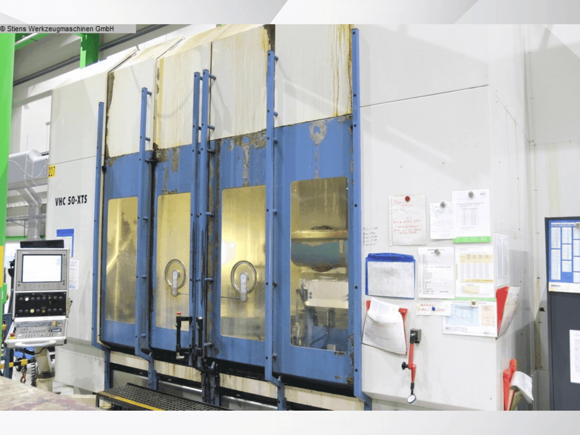 Front view of AXA VHC 50 - XTS 2000 machine