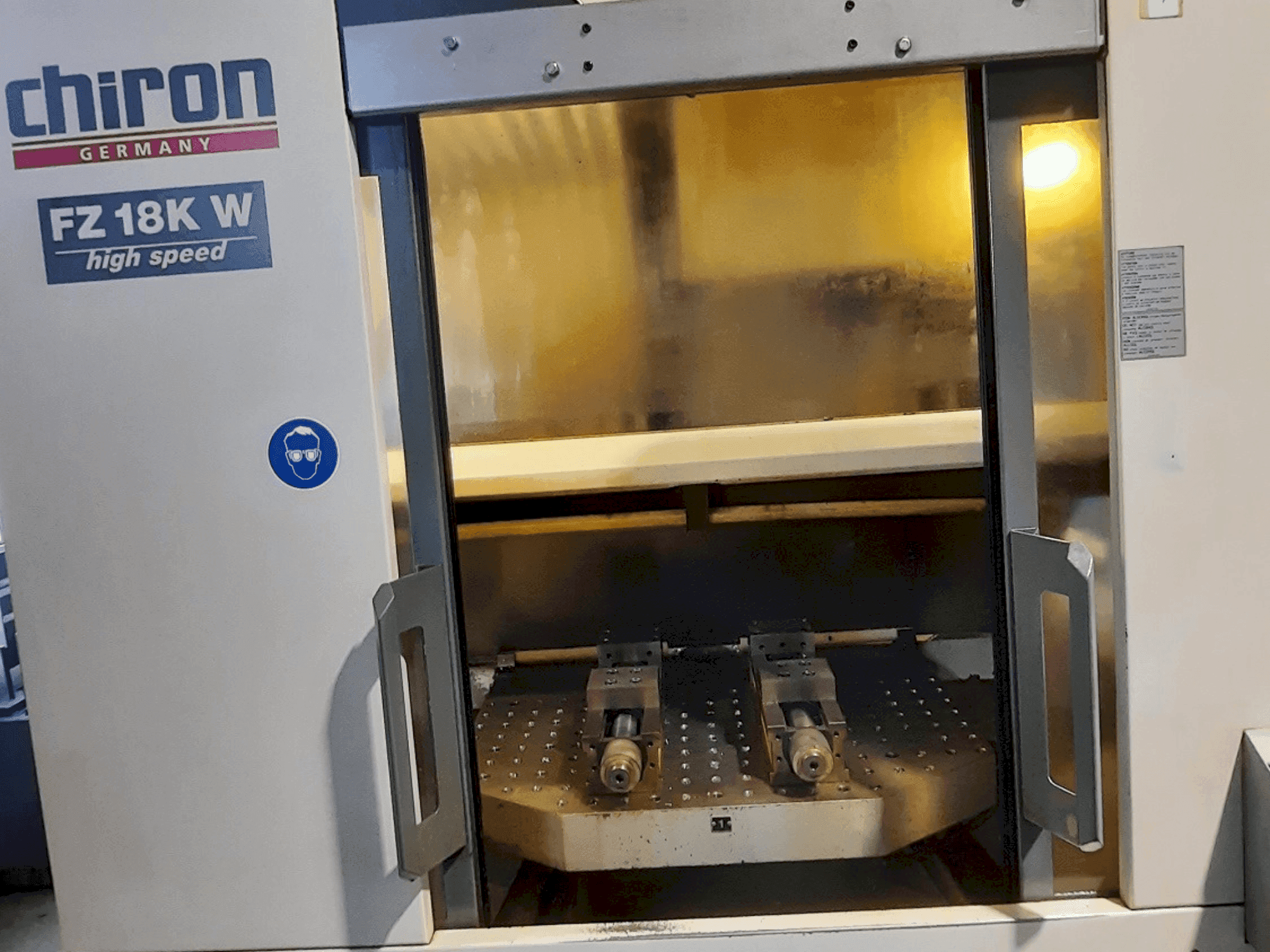 Front view of CHIRON FZ 18 KW machine