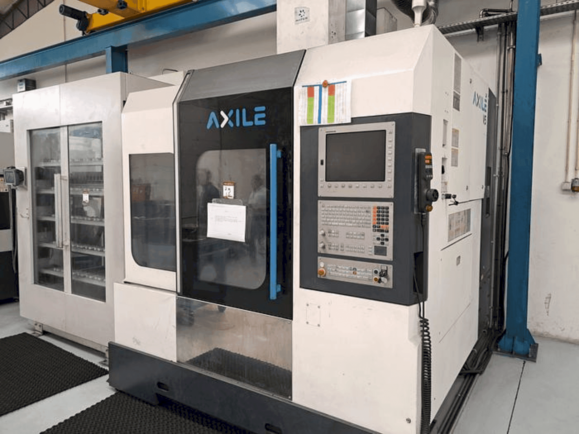 Front view of AXILE V5 machine