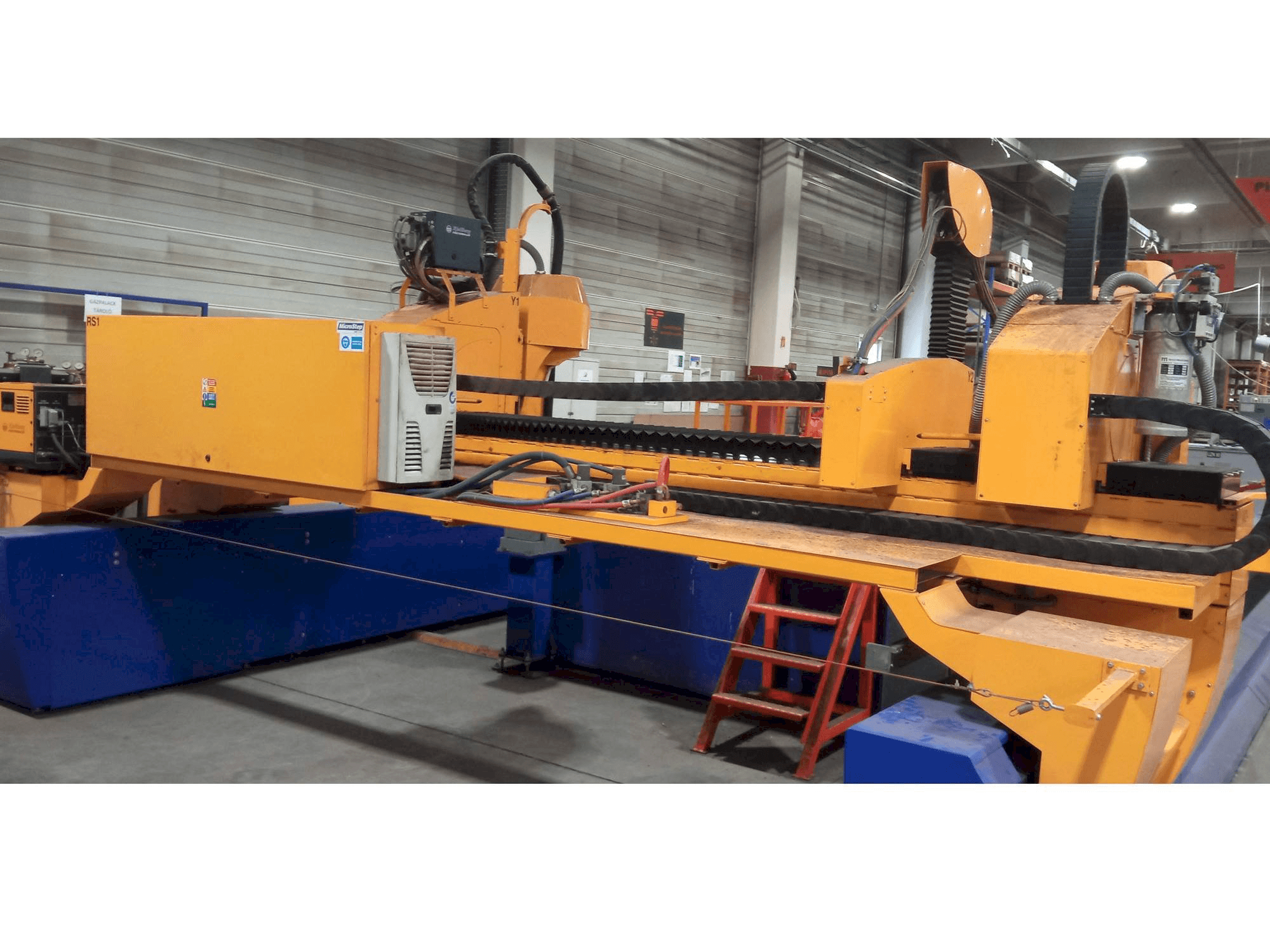 Front view of MicroStep MG 7501.20 machine