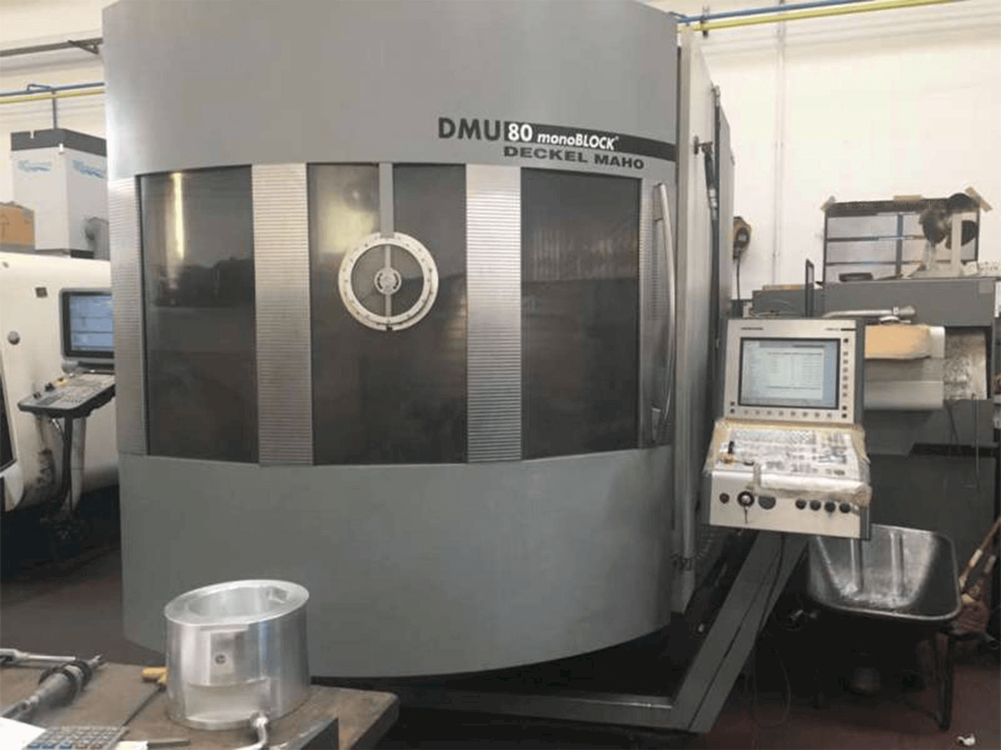 Front view of DECKEL MAHO DMU 80 monoblock machine