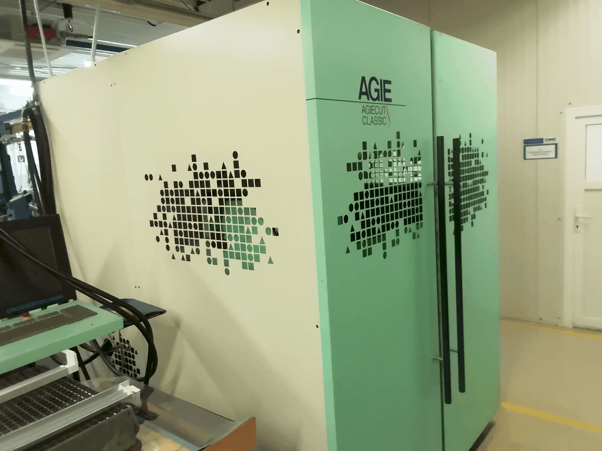 Front view of AGIE Agiecut machine