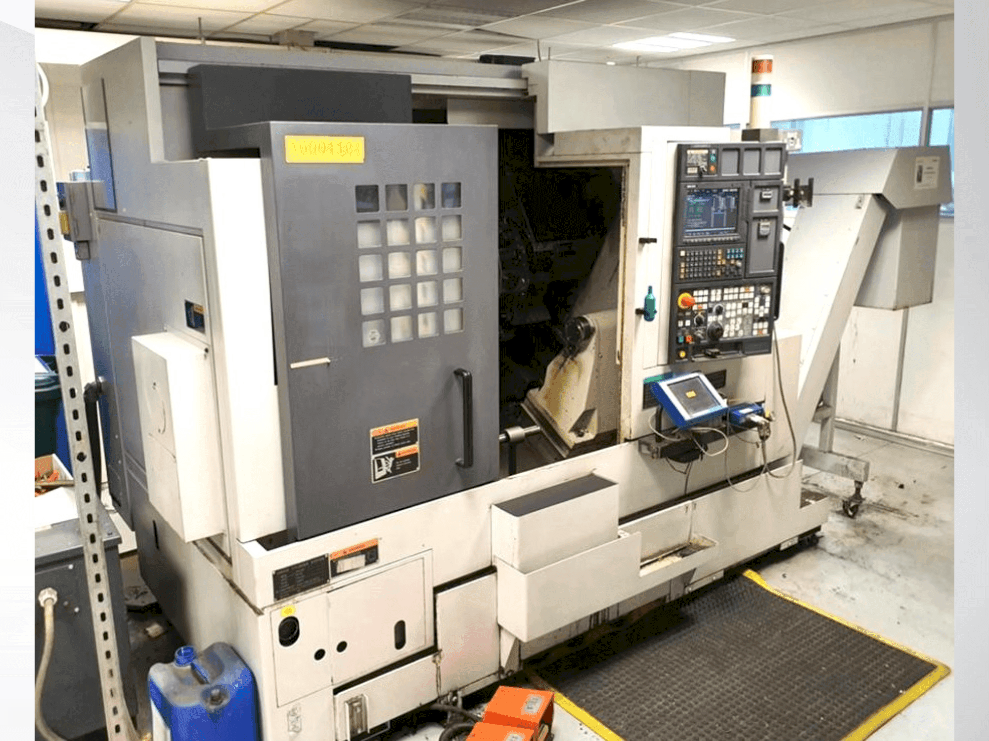 Front view of MORI SEIKI 2009 machine