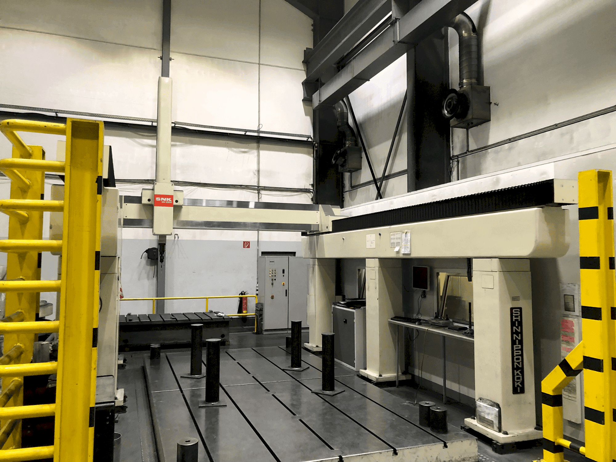 Front view of SHIN NIPPON KOKI MM 2500-5012 machine