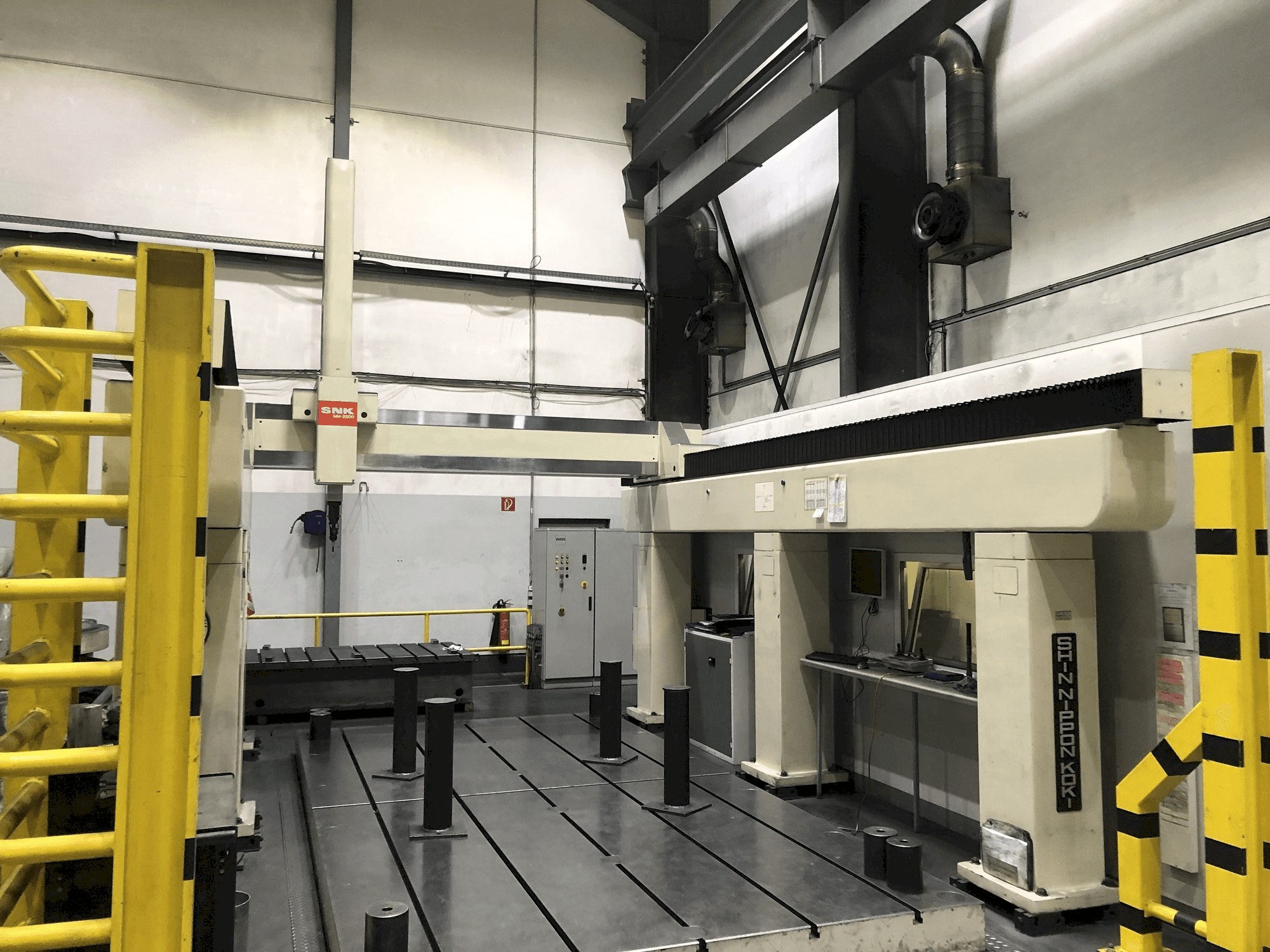 Front view of SNK MM2500 machine