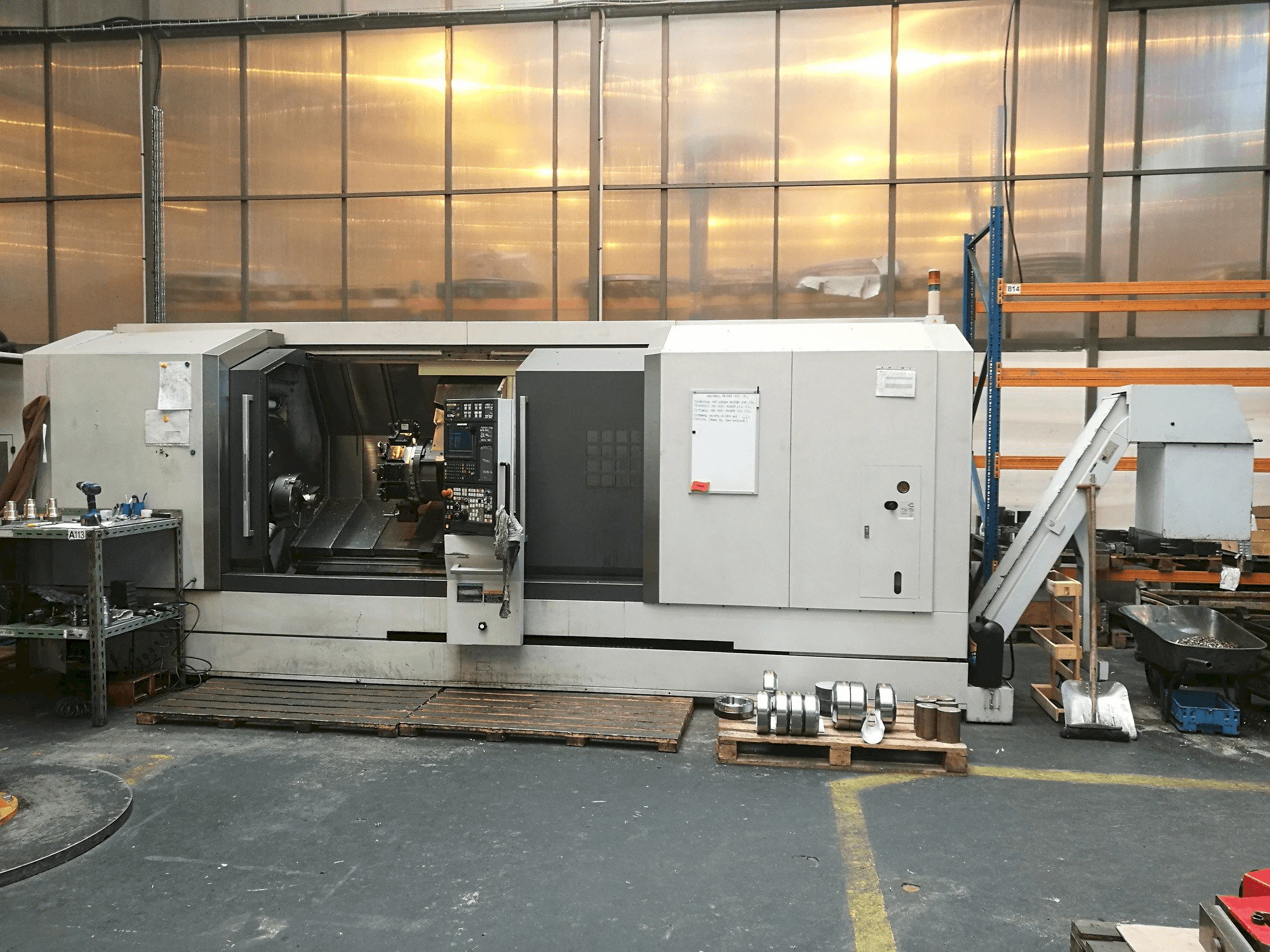 Front view of MORI SEIKI NL 3000 SY/2000 machine