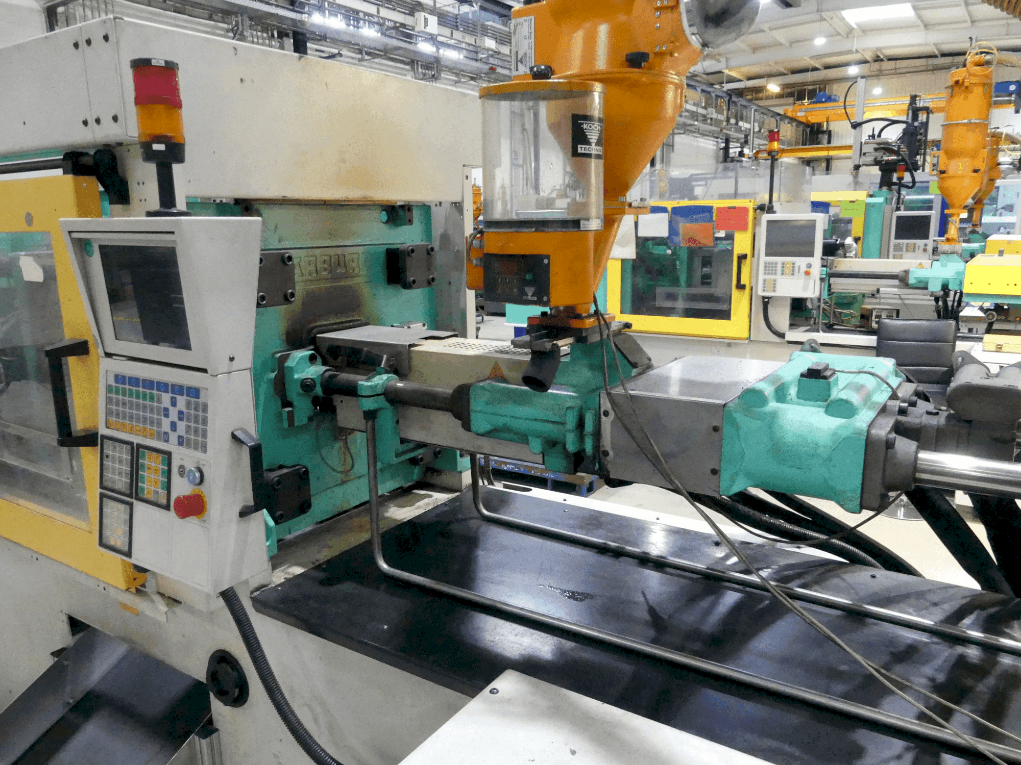 Front view of Arburg 420C-1000-250 machine