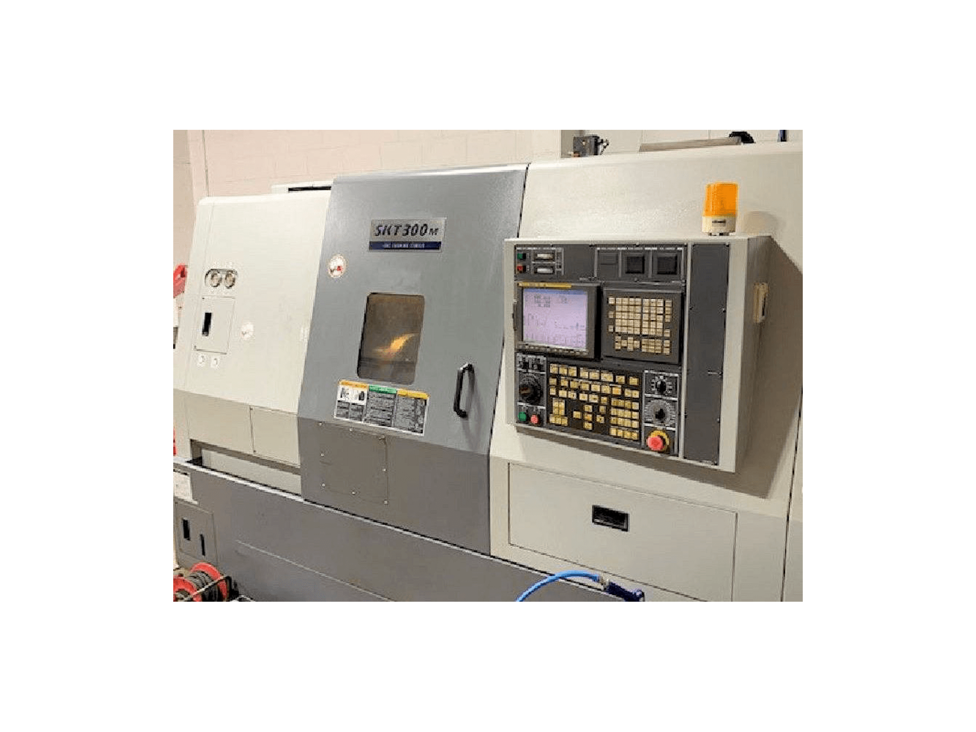 Front view of Hyundai Kia SKT 300M machine